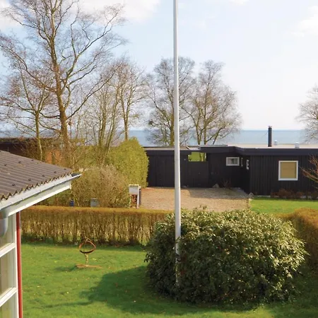 Сasa de vacaciones Three-bedroom Holiday In Haderslev Årøsund